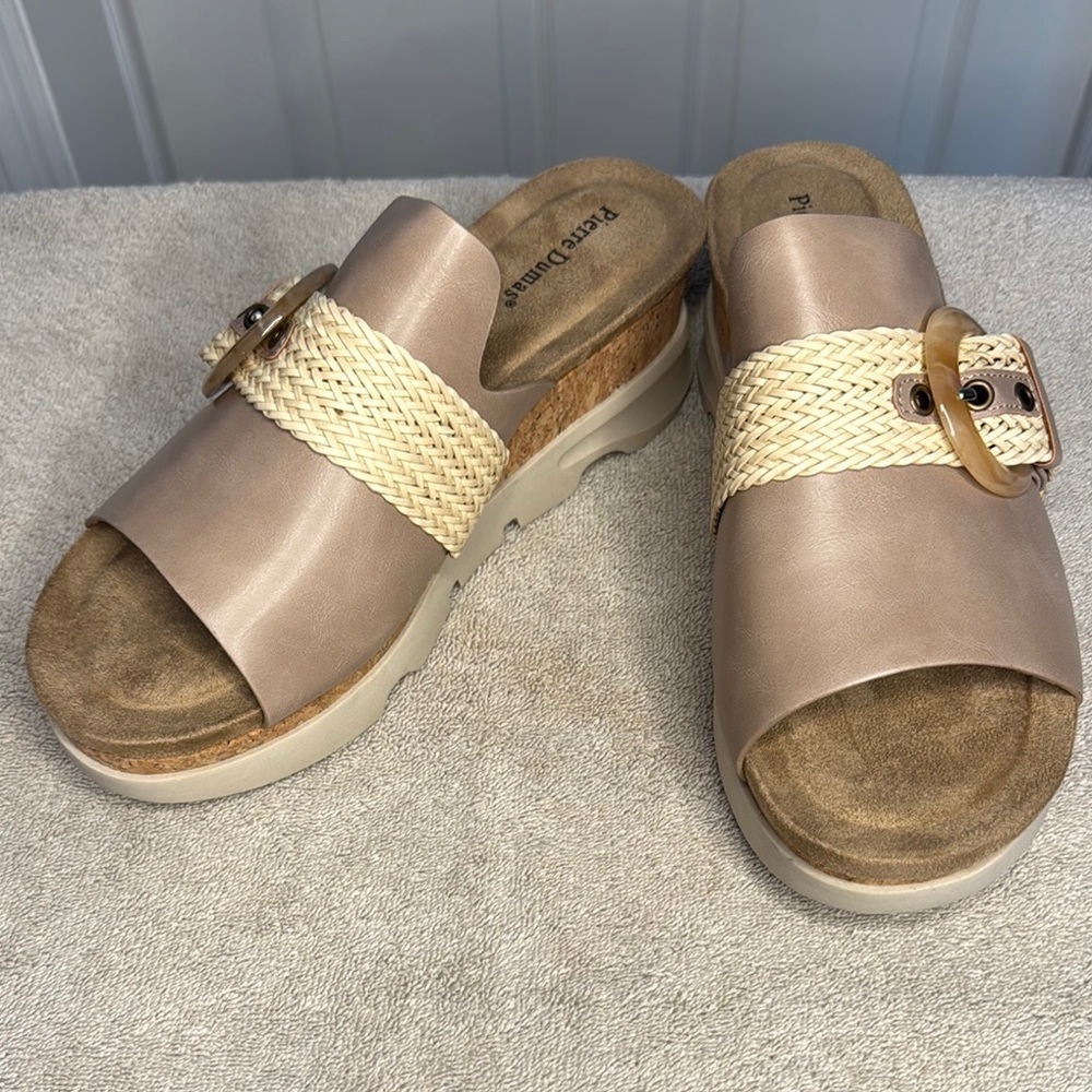 NIB Pierre Dumas Cream Mules with Woven Strap and Heeled Sole